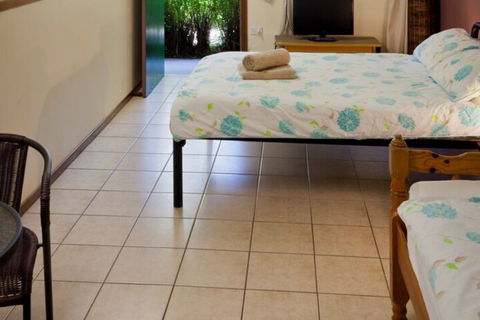 Woolshed Eco Lodge - Tourism Caloundra 5