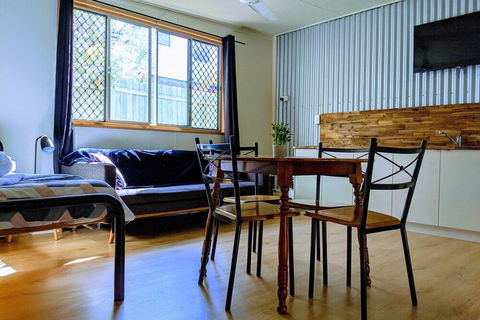 Woolshed Eco Lodge - Tourism Caloundra 4