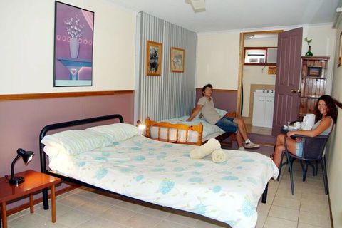 Woolshed Eco Lodge - Tourism Caloundra 6