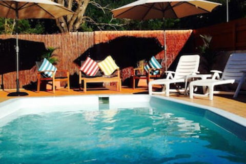 Paradise Court Holiday Units - Tourism Caloundra 0
