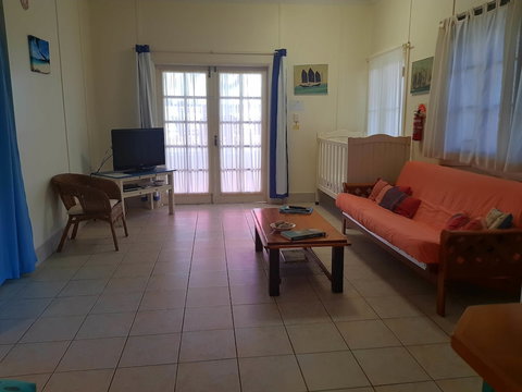 Arcadia Beach Guest House - Tourism Caloundra 6