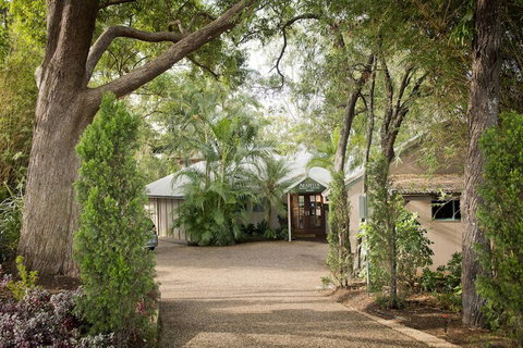 Arabella Guesthouse - Tourism Caloundra 6