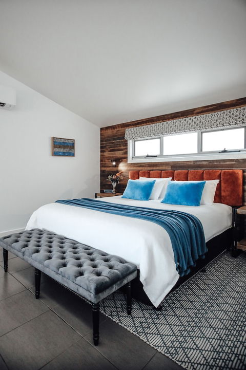 Anchors Port Campbell - Tourism Caloundra 5