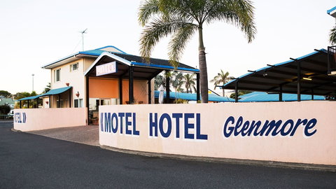 Glenmore Tavern - Tourism Caloundra 0