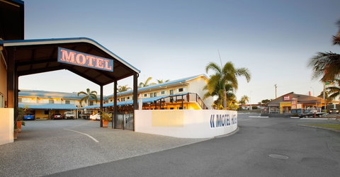 Glenmore Tavern - Tourism Caloundra 4