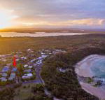 Angourie Blue 7 stroll to surfing beaches. - Tourism Caloundra