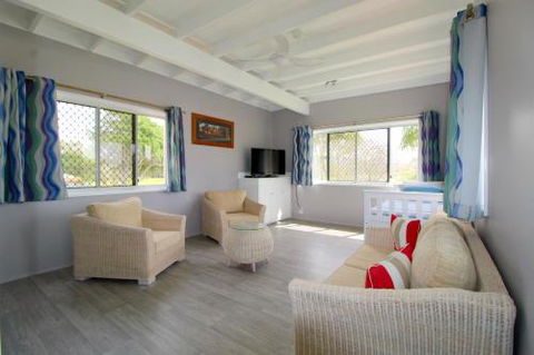 Beachfront 6 25 Willow Street - Tourism Caloundra 4