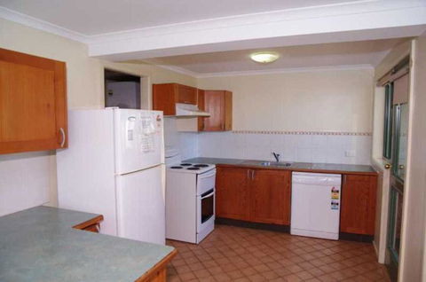 Beachfront 5 25 Willow Street - Tourism Caloundra 5
