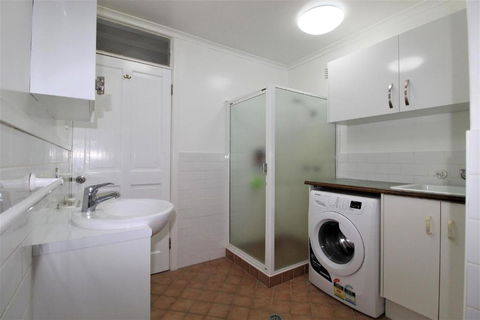 Beachfront 3 25 Willow Street - Tourism Caloundra 1