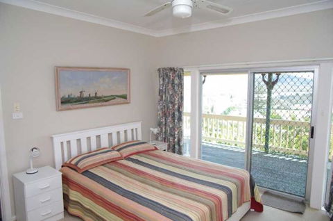 Endless Summer 12 Stewart Street - Tourism Caloundra 7
