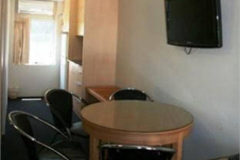 Queensgate Motel - Tourism Caloundra 3