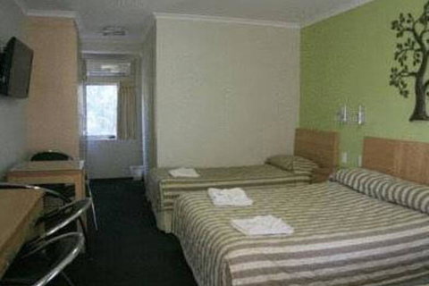 Queensgate Motel - Tourism Caloundra 1