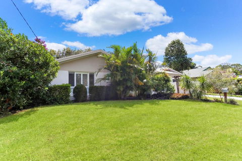 Poolside Noosa Oasis Pet Friendly - Tourism Caloundra 3