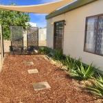 Cute Private Studio Flat With AIRCON! - Tourism Caloundra 0
