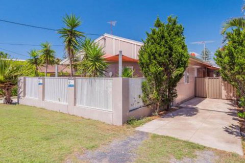 Yamba Daze Sunset Pet Friendly - Tourism Caloundra 4
