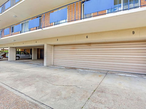 Shoal Bay Road Shoal Towers Unit 03 11 - Tourism Caloundra 4