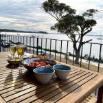 6 SHOAL TOWERS 11 SHOAL BAY RD STUNNING WATER VIEWS & PERFECT LOCATION - Tourism Caloundra 0