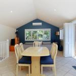 Stunning Home In Salamander Bay! - Tourism Caloundra 0