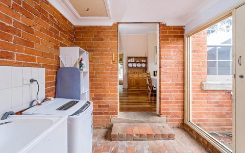 Eliza 1875 Red Brick Duplex Townhouse - Tourism Caloundra 5