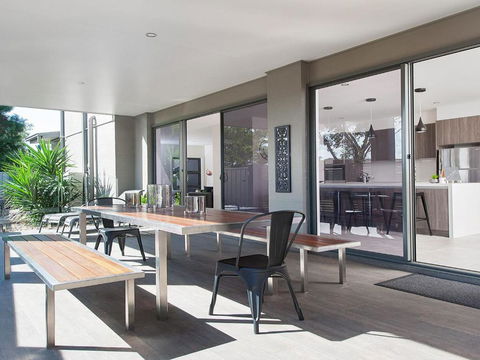 Forever Fingal 205 Rocky Point - Tourism Caloundra 1