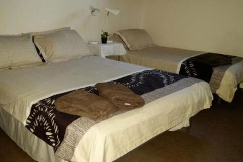 Lawson Retreat - Tourism Caloundra 5