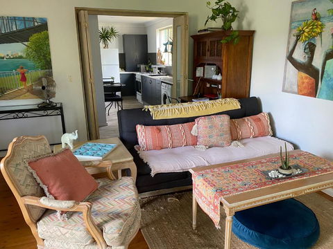 Ma Petite Maison - Tourism Caloundra 3