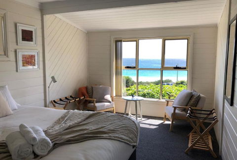 BURGESS COTTAGE King Bed For Couples - Tourism Caloundra 4