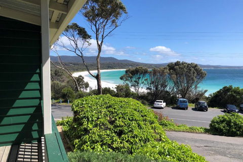 BURGESS COTTAGE King Bed For Couples - Tourism Caloundra 5