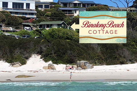 BURGESS COTTAGE King Bed For Couples - Tourism Caloundra 1