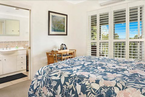 Avocado Grove B & B - Tourism Caloundra 6
