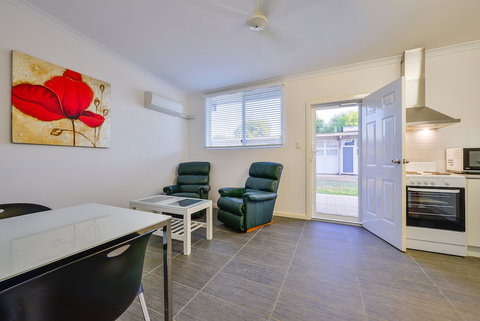 Getaway Villas Unit 38 1 - Tourism Caloundra 3