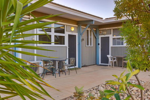 Getaway Villas Unit 38 5 1 Bedroom Self Contained Accommodation - Tourism Caloundra 5
