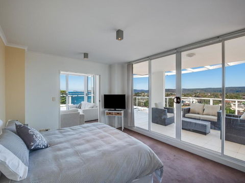 Penthouse 707 4 Bedroom Oceanview Penthouse - Tourism Caloundra 4