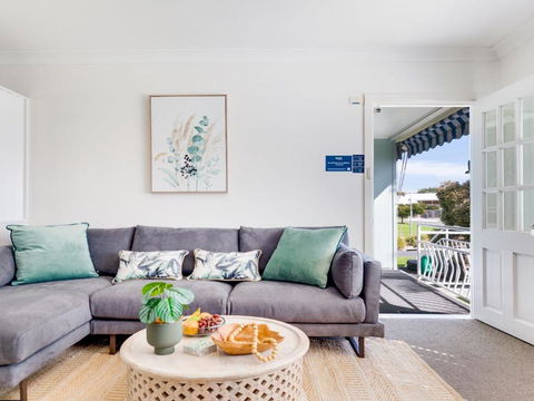 Ocean Blue Apartment Three Apartment On 2nd Level - Tourism Caloundra 4