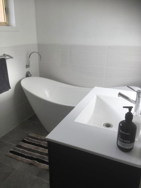 At HOME On HOLMES - Tourism Caloundra 4