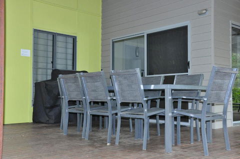 24 Esprit Drive Beach Home With Open Plan Living & Walking Distance To Beach - Tourism Caloundra 4