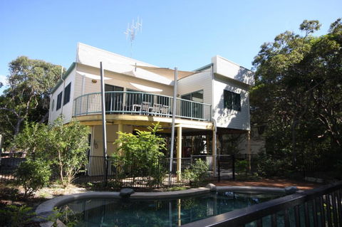 20 Orania Court Spacious Home With Swimming Pool - Tourism Caloundra 3