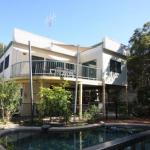 20 Orania Court Spacious Home With Swimming Pool - Tourism Caloundra 0