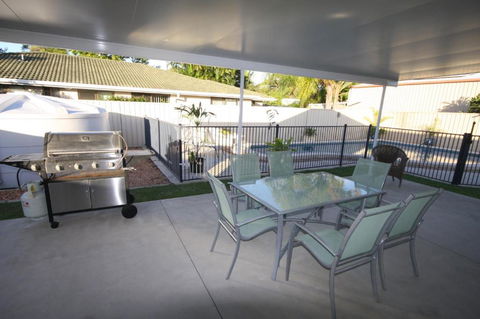 62 Tingira Close Modern Lowset Home With Swimming Pool Outdoor Area Ample Parking. Pet Friendly - Tourism Caloundra 2