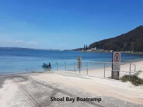 5 Ocean Breeze Shoal Bay Avenue Fabulous Location Opposite Shoal Bay Beach! - Tourism Caloundra 7