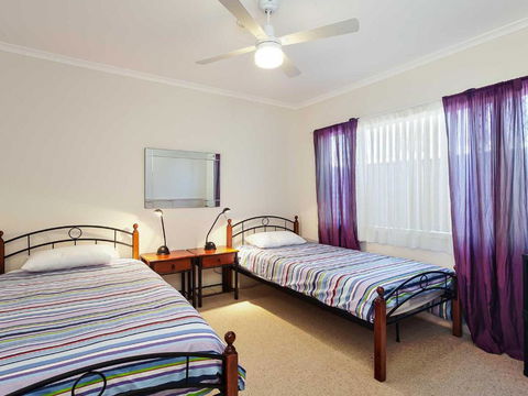 3 Ambleside 9 Shoal Bay Avenue Air Con WIFI & Close To The Water & Shoal Bay Shops - Tourism Caloundra 4