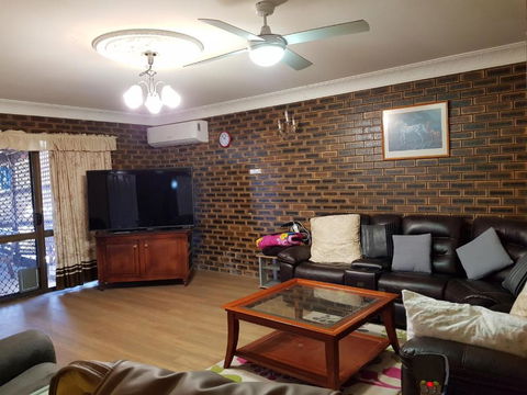 Lorac Bed & Breakfast - Tourism Caloundra 3