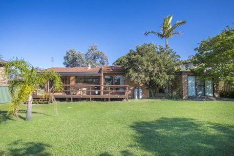 Family Paradise - Tourism Caloundra 1