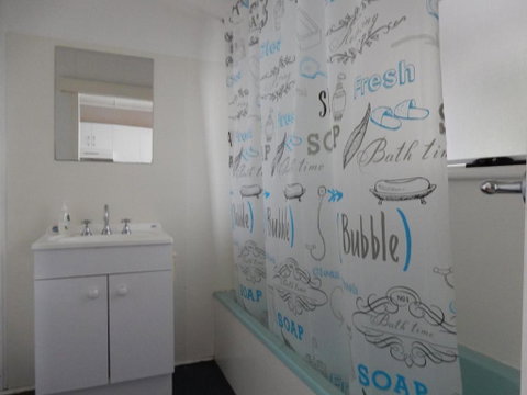 2 / 9 Donlan Rd Delightful Donlan - Tourism Caloundra 2