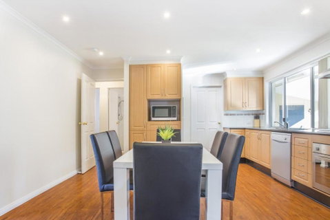 77 Lake Entrance Rd Waterfront Wonder - Tourism Caloundra 1
