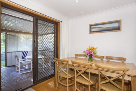 Relaxed Homely Retreat 57 Carroll Ave - Tourism Caloundra 1