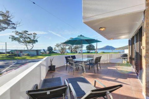 2 Fleetwood 63 Shoal Bay Road Spectacular Views - Tourism Caloundra 0