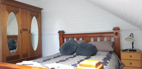 Barrington Church B & B - Tourism Caloundra 6