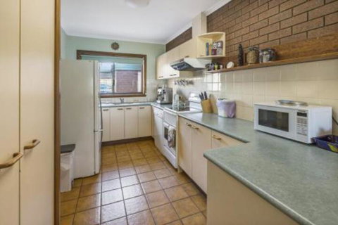 Eagle Point Getaway Waterfront Serenity! - Tourism Caloundra 4