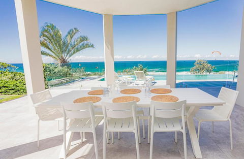 Castaways Beach Escape - Tourism Caloundra 1